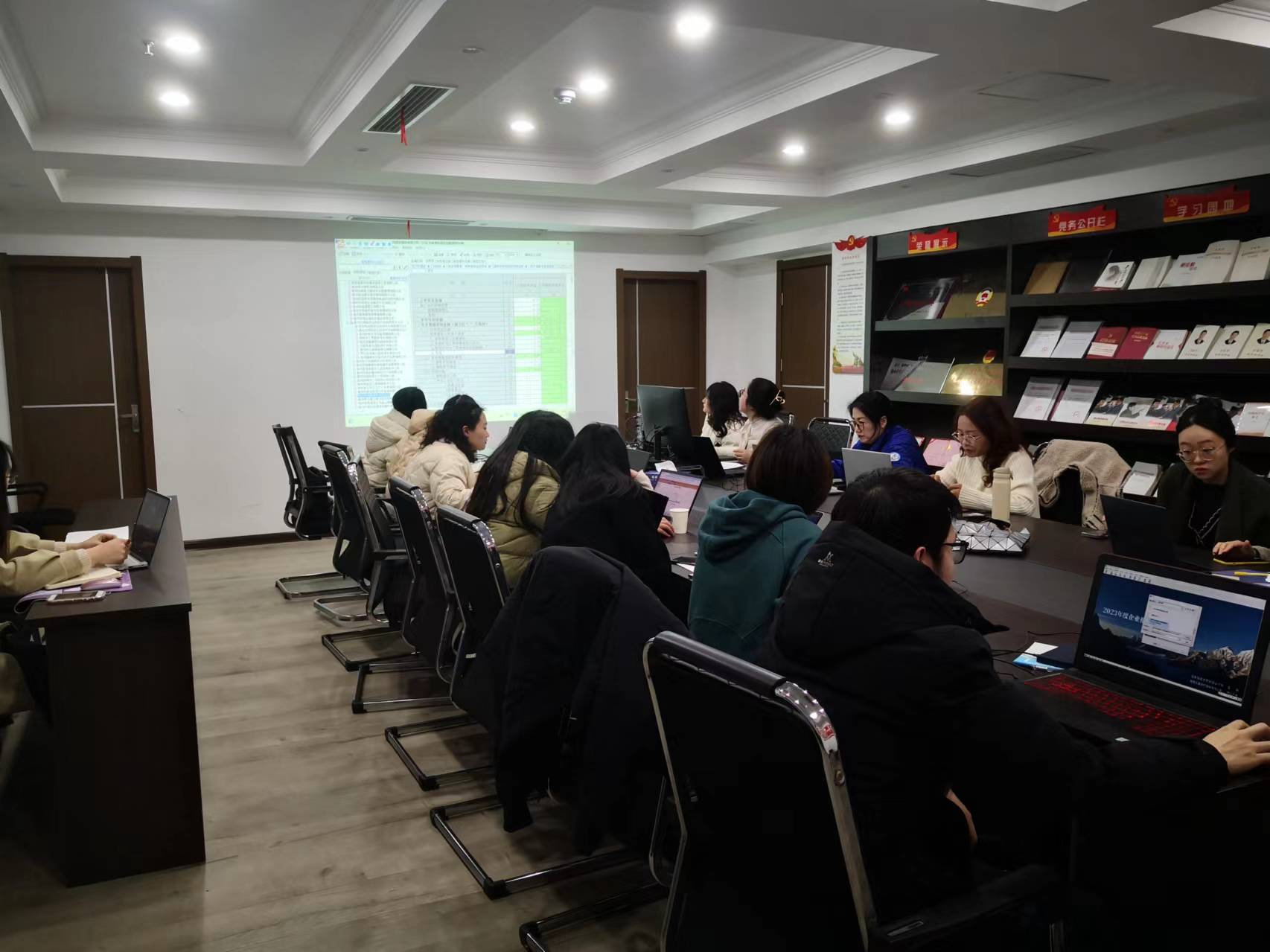 市文旅集团财务治理部召开2023年度财务决算及国有资产统计会审聚会